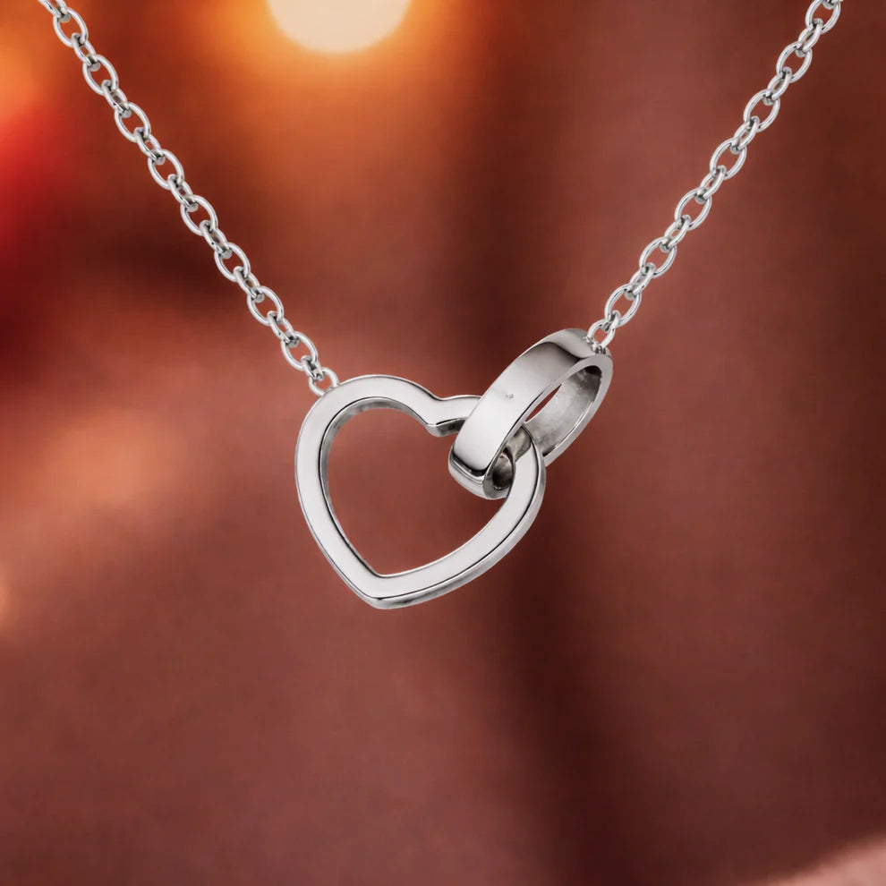 MiłosnyZnak™ - Zestaw Miłosny Uścisk: Miś & Naszyjnik